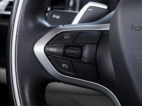 Used 2019 BMW i8 Roadster image 46