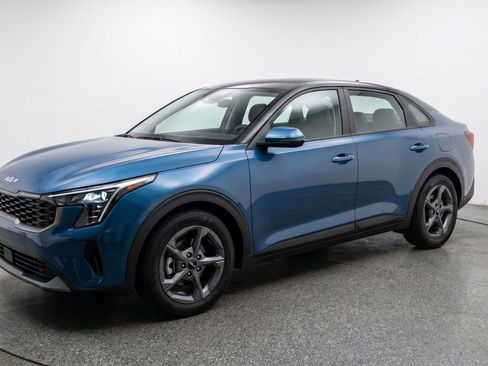 Used 2025 Kia K4 FWD image 3