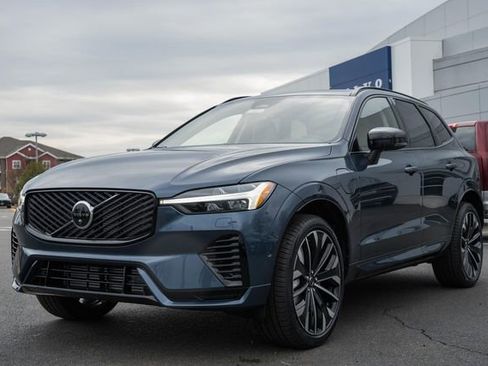 New 2026 Volvo XC60 T8 Ultra w/ Protection Package Premier image 3