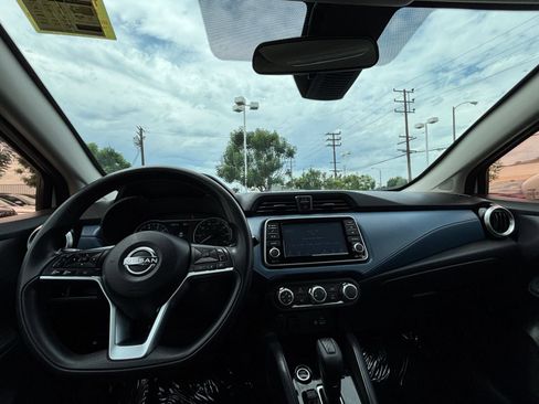 Used 2025 Nissan Versa SV FWD image 28