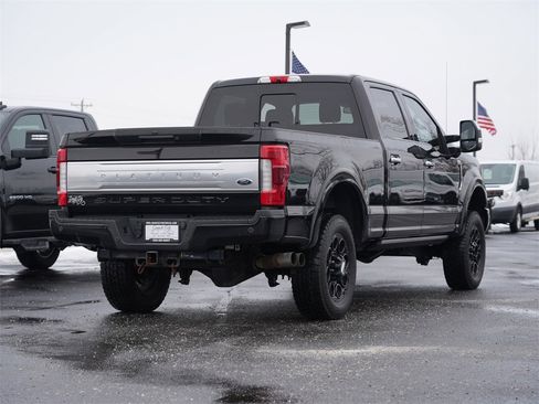 Used 2019 Ford F250 Platinum w/ Platinum Ultimate Package image 3
