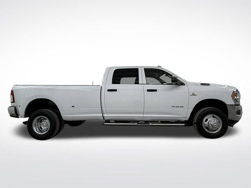 Used 2022 RAM 3500 Tradesman image 28