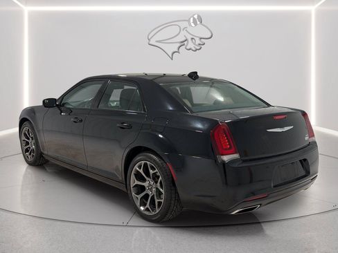 Used 2018 Chrysler 300 Touring w/ Sport Appearance Package RWD image 3