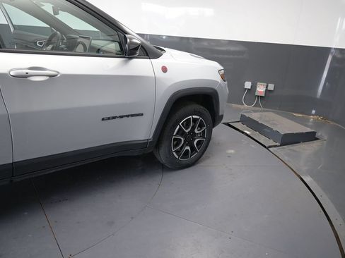 Used 2025 Jeep Compass Trailhawk AWD/4WD image 24