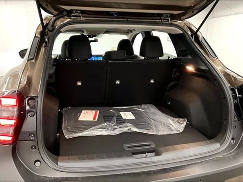 New 2026 Nissan Kicks SV w/ SV Premium Package FWD image 39
