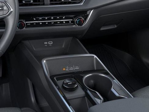 New 2026 Chevrolet Equinox LT w/ Convenience Package II image 25