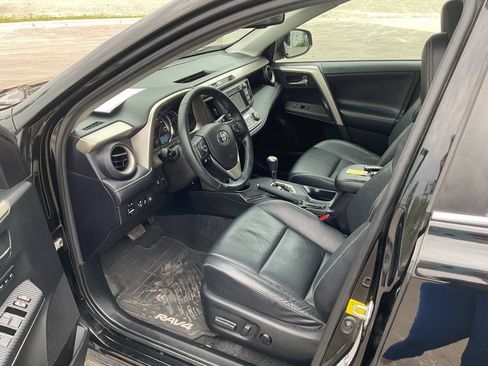 Used 2015 Toyota RAV4 Limited w/ Technology Package AWD/4WD image 14