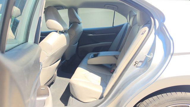 Used 2022 Toyota Camry SE FWD image 13