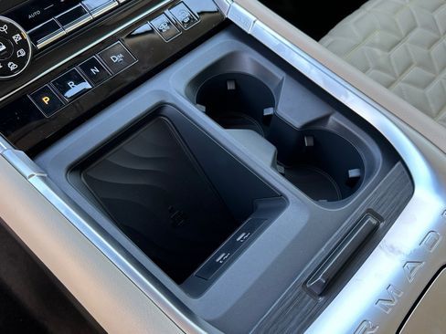 New 2026 Nissan Armada Platinum Reserve image 37