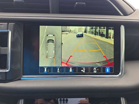 Used 2022 GMC Yukon XL Denali AWD/4WD image 23