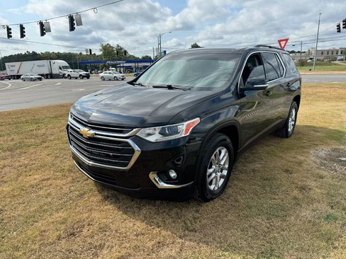 Used 2021 Chevrolet Traverse LT FWD image 5