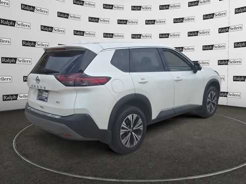 Used 2021 Nissan Rogue SV FWD image 6