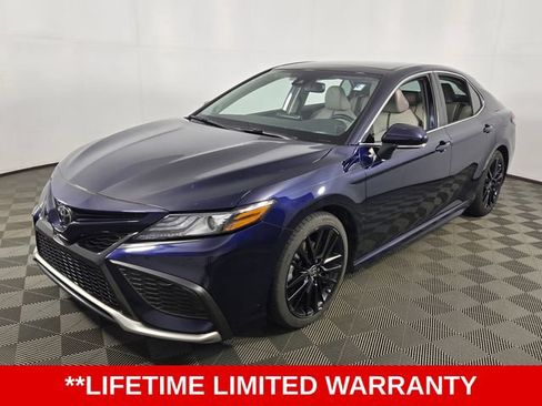 Used 2021 Toyota Camry XSE w/ Navigation Package FWD image 3