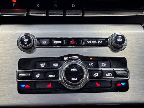 Used 2022 Lincoln Aviator AWD w/ Premium Package image 17