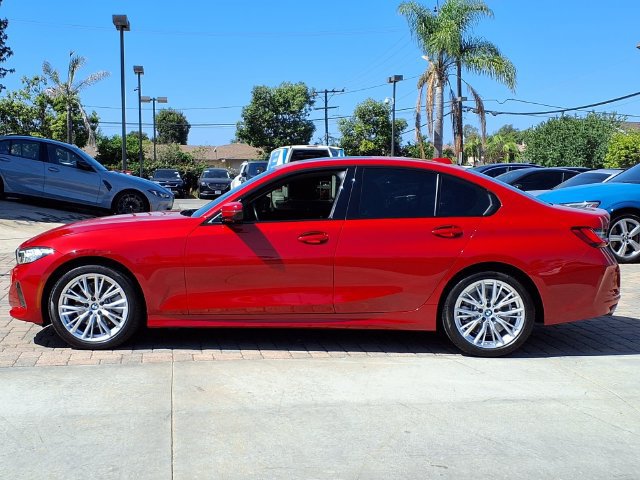 Used 2023 BMW 330i Sedan w/ Premium Package RWD image 3
