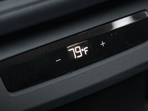 Certified 2025 Audi Q5 Premium w/ Convenience Package image 27