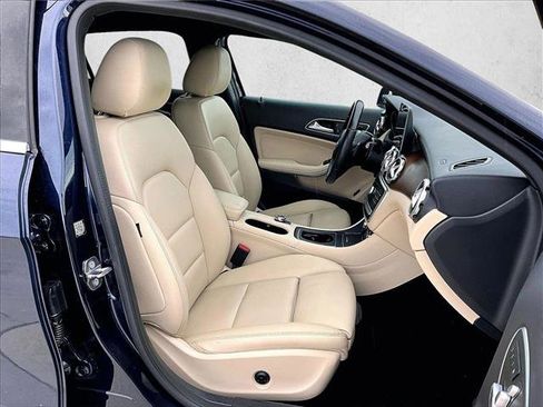 Used 2018 Mercedes-Benz GLA 250 4MATIC image 9