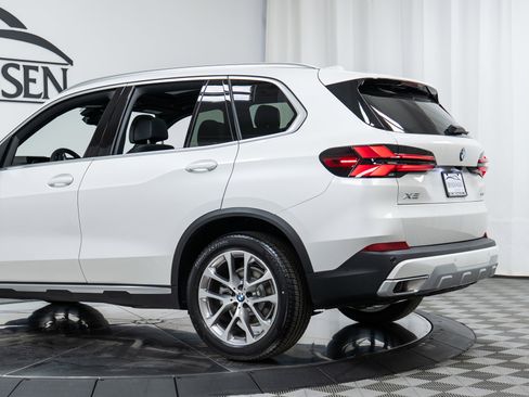 Used 2026 BMW X5 xDrive40i w/ Climate Comfort Package AWD/4WD image 29