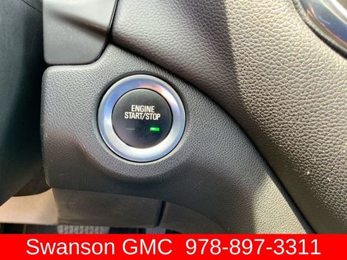 Used 2022 Chevrolet Equinox LT AWD/4WD image 17