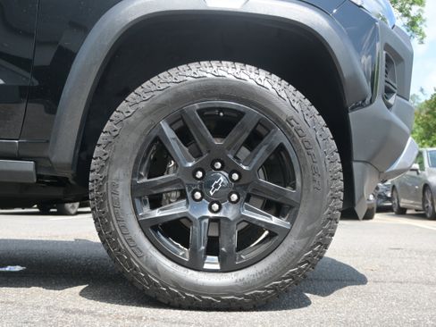 Used 2023 Chevrolet Colorado Trail Boss w/ Advanced Trailering Package AWD/4WD image 13