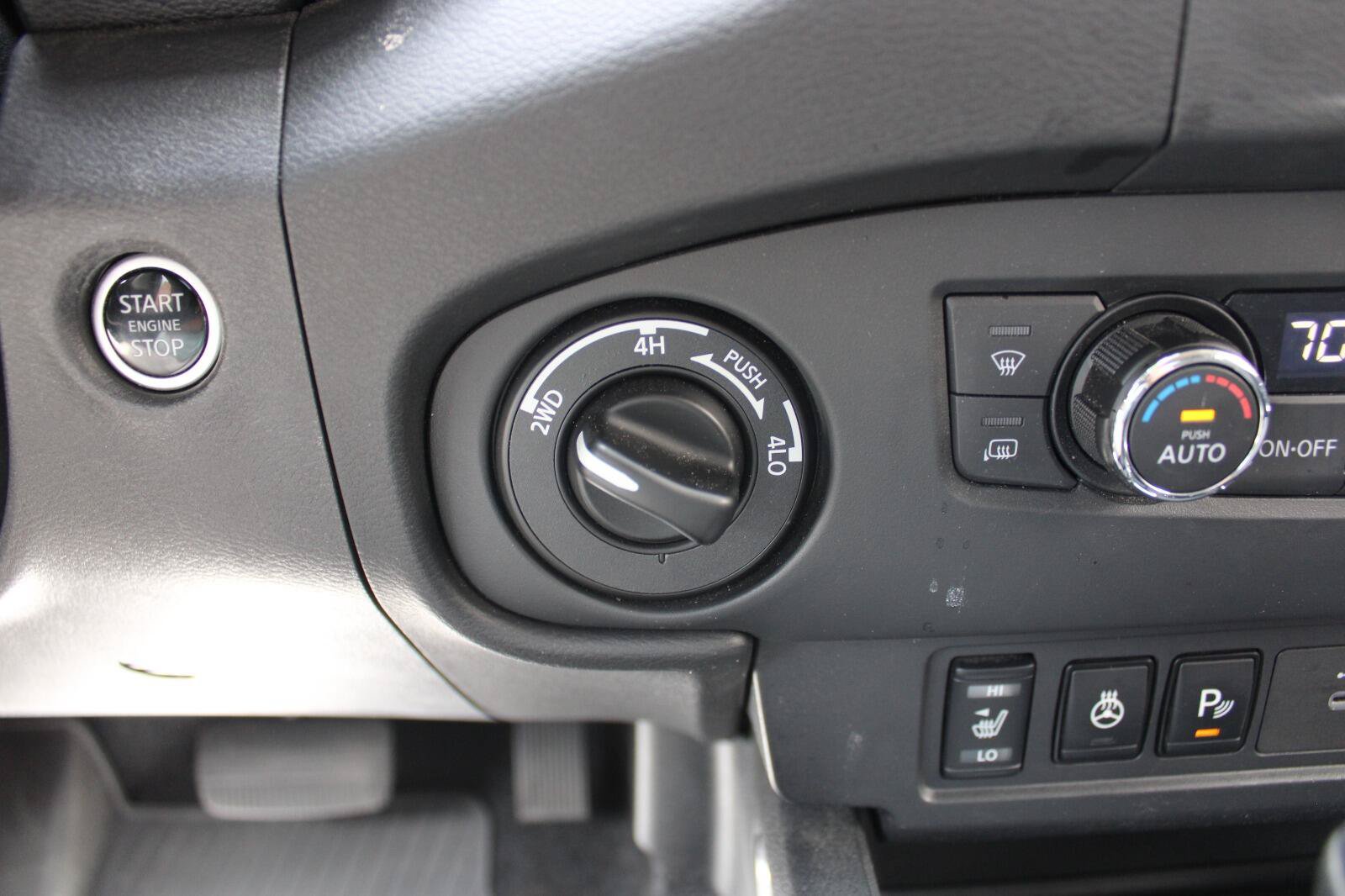 Used 2023 Nissan Frontier SV w/ SV Convenience Package AWD/4WD image 21