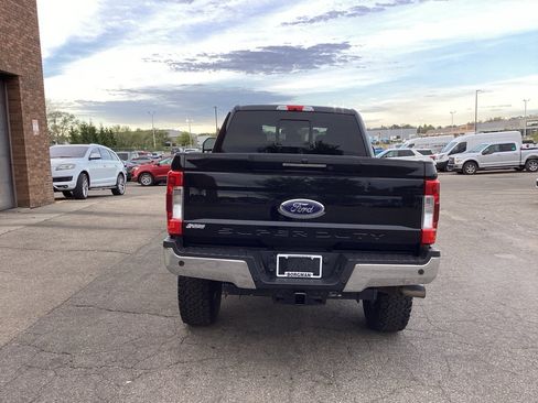 Used 2019 Ford F250 Lariat w/ Lariat Ultimate Package AWD/4WD image 3