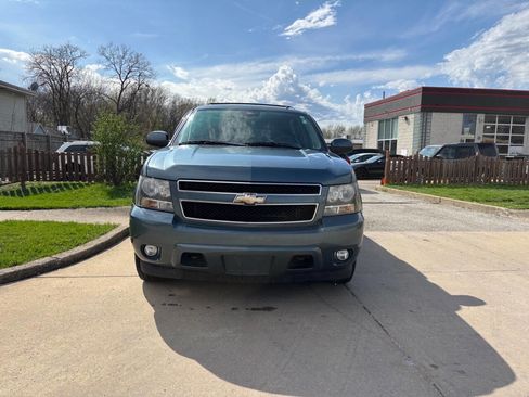 Used 2009 Chevrolet Suburban LT w/ Convenience Package 1 image 19