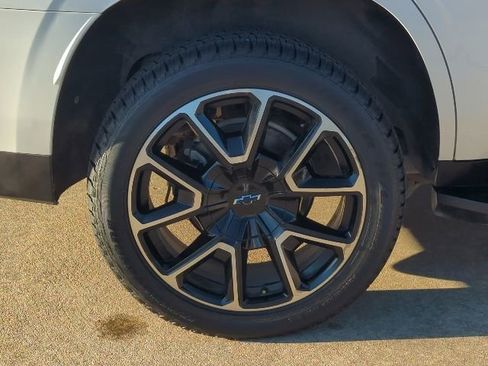 Used 2021 Chevrolet Tahoe RST w/ Luxury Package image 3