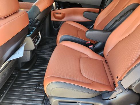 New 2026 Kia Carnival SX Prestige FWD image 25