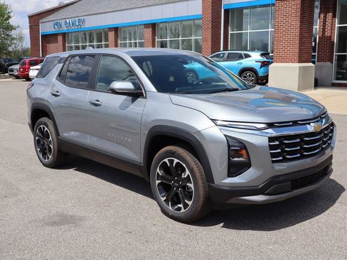 New 2026 Chevrolet Equinox LT AWD/4WD image 2