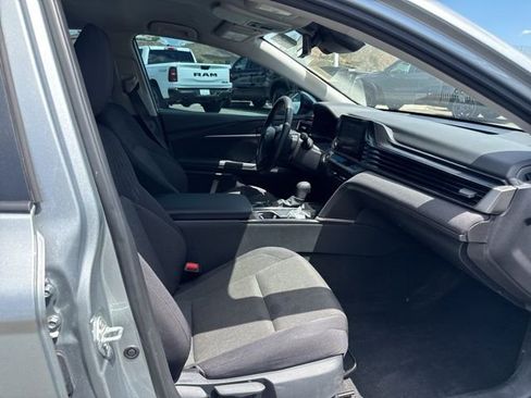 Used 2025 Toyota Camry LE w/ Convenience Package image 20