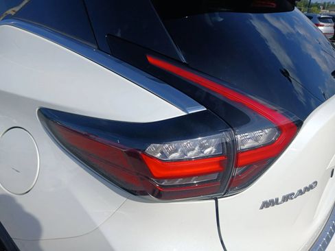 Used 2019 Nissan Murano SV w/ Premium Package FWD image 14