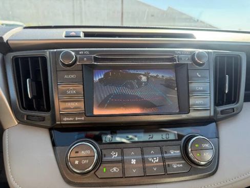 Used 2013 Toyota RAV4 XLE FWD image 21