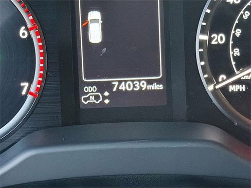 Used 2022 Lexus GX 460 Luxury image 40