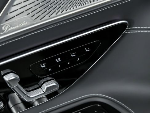 Used 2022 Mercedes-Benz SL 55 AMG 4MATIC image 13