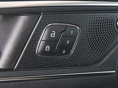 Used 2023 Ford Edge Titanium image 25