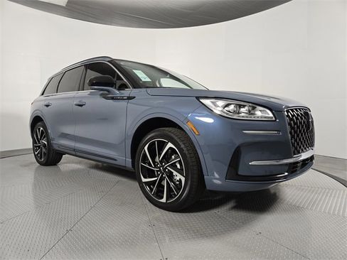 New 2026 Lincoln Corsair Grand Touring image 2