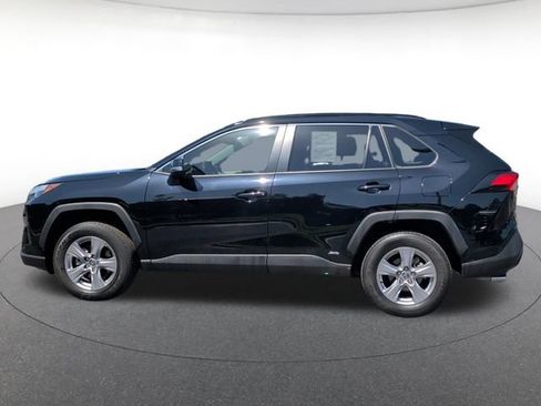 Used 2025 Toyota RAV4 XLE w/ Convenience Package AWD/4WD image 3