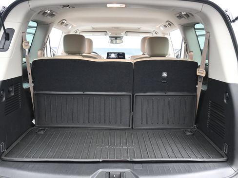 Used 2023 Nissan Armada SL w/ Captain's Chairs Package AWD/4WD image 21