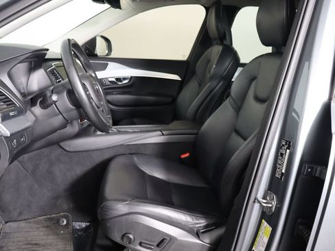 Used 2018 Volvo XC90 T5 Momentum w/ Convenience Package FWD image 14