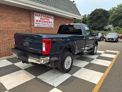 Used 2017 Ford F250 XLT w/ XLT Value Package AWD/4WD image 3