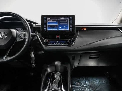 Certified 2022 Toyota Corolla LE image 14