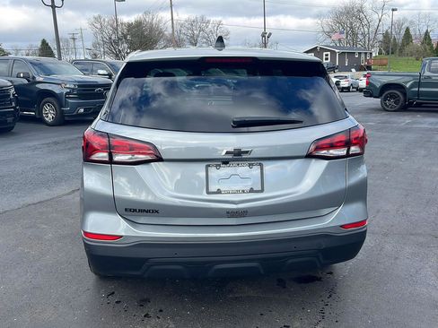 Used 2024 Chevrolet Equinox LS w/ LS Convenience Package image 4