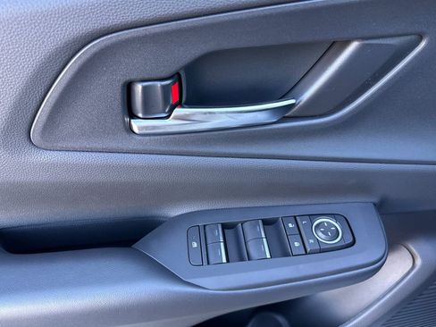 New 2026 Toyota Prius Plug-In Hybrid image 10