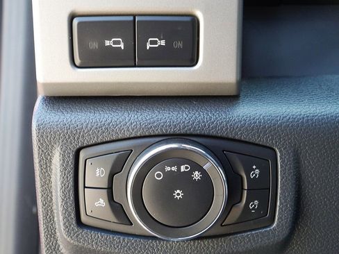 Used 2022 Ford F250 Lariat w/ Black Appearance Package AWD/4WD image 28