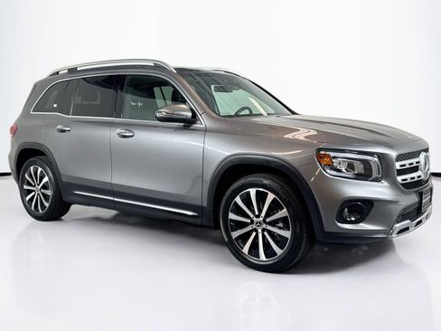 Used 2022 Mercedes-Benz GLB 250 4MATIC image 3
