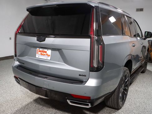 Used 2023 Cadillac Escalade Premium Luxury w/ LPO, Floor Liner Package AWD/4WD image 7