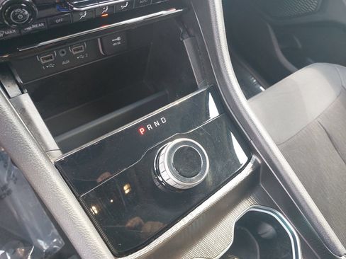Used 2024 Jeep Grand Cherokee Laredo X AWD/4WD image 23