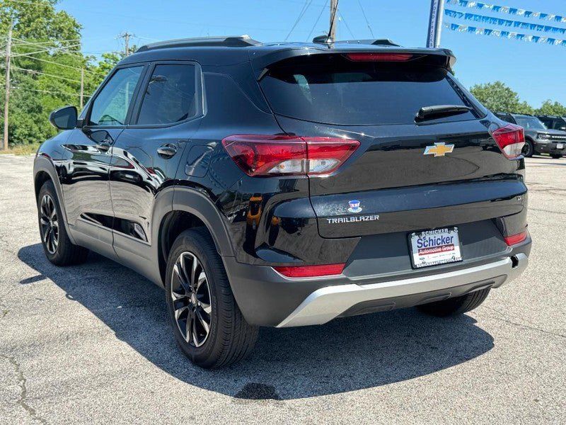 Used 2023 Chevrolet TrailBlazer LT FWD image 6