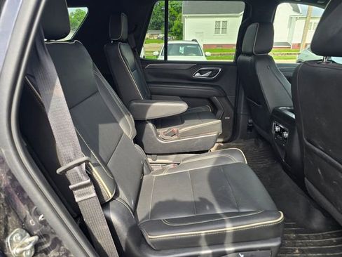 Used 2022 GMC Yukon SLT w/ SLT Luxury Package AWD/4WD image 10